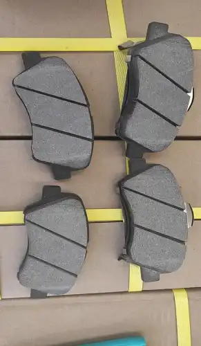 GEELY 106400172402 - колодки тормозные передние