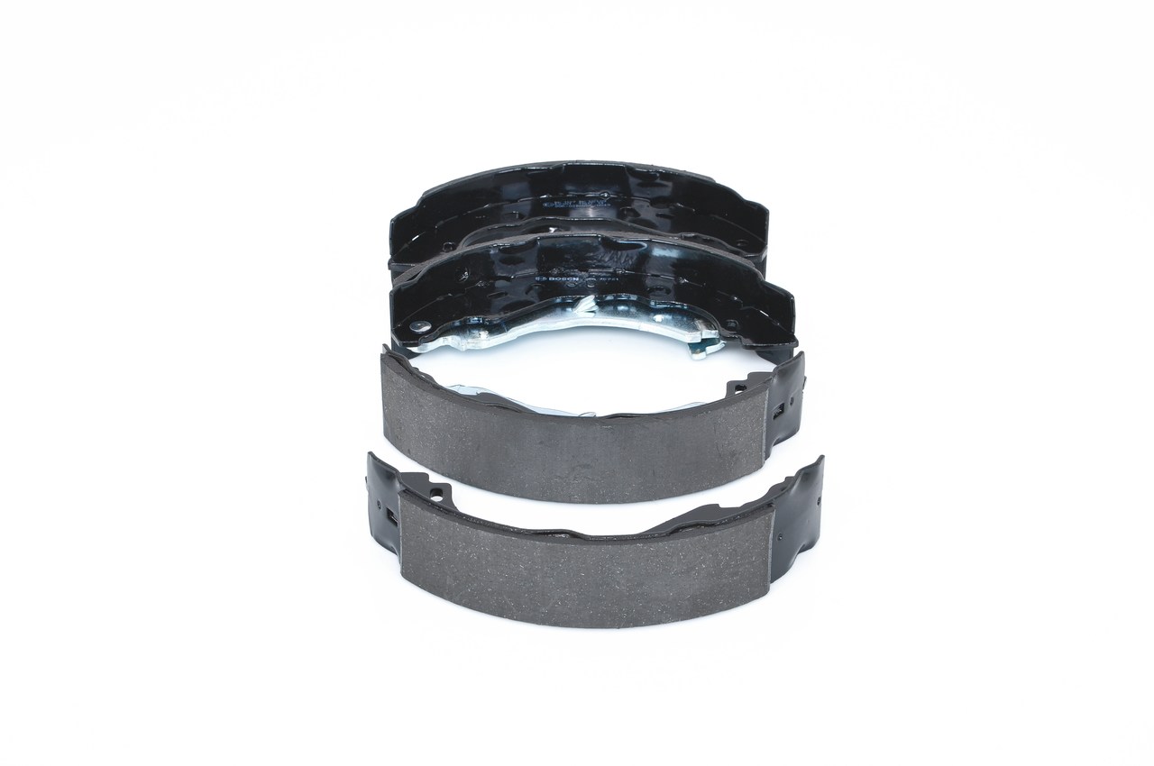 BOSCH 0 986 487 940 - Барабанные колодки
