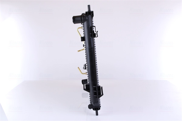 NISSENS 66730 - Радиатор охлаждения