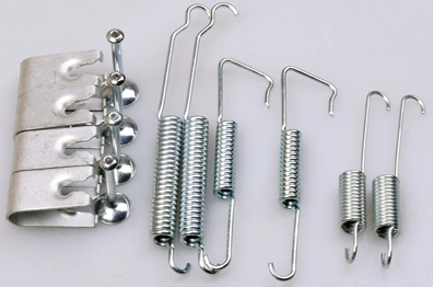 DENCKERMANN B160174 - Ремкомплект тормозных колодок ручника