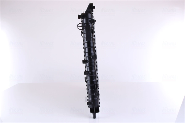 NISSENS 61842 - Радиатор охлаждения