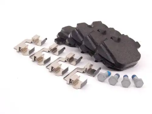 BMW 34216796741 - колодки дисковые задние