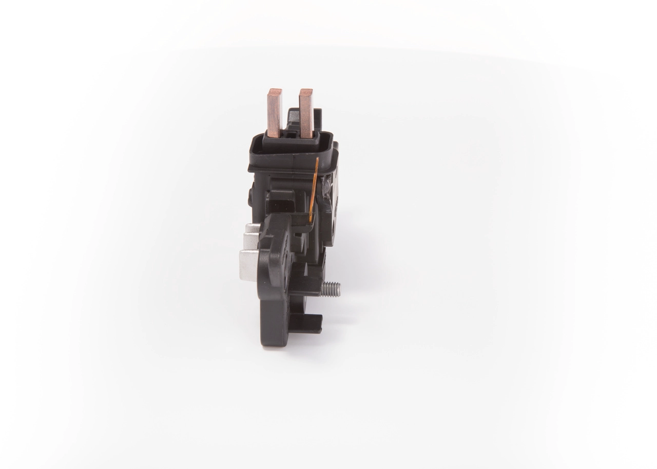 Регулятор напряжения