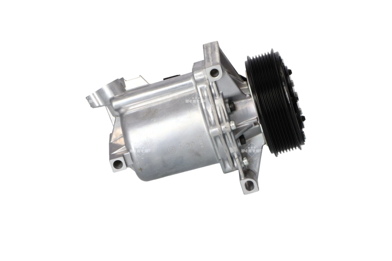 NRF 320113 - Компрессор кондиционера