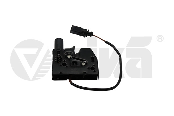 Замок капота