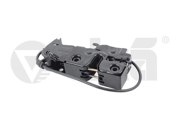 Замок капота