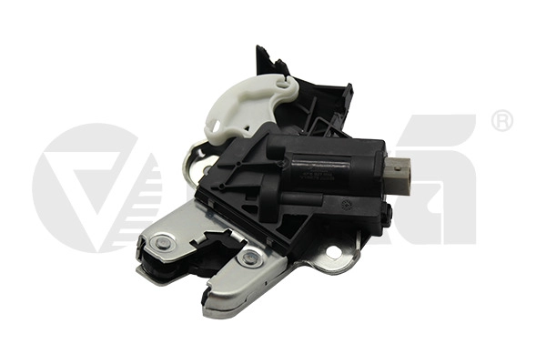 Замок крышки багажника