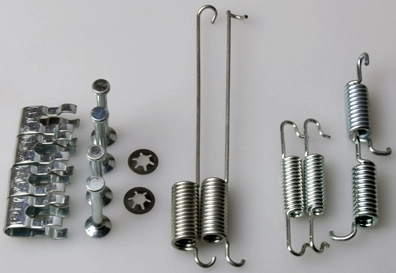 DENCKERMANN B160113 - Ремкомплект тормозных колодок ручника