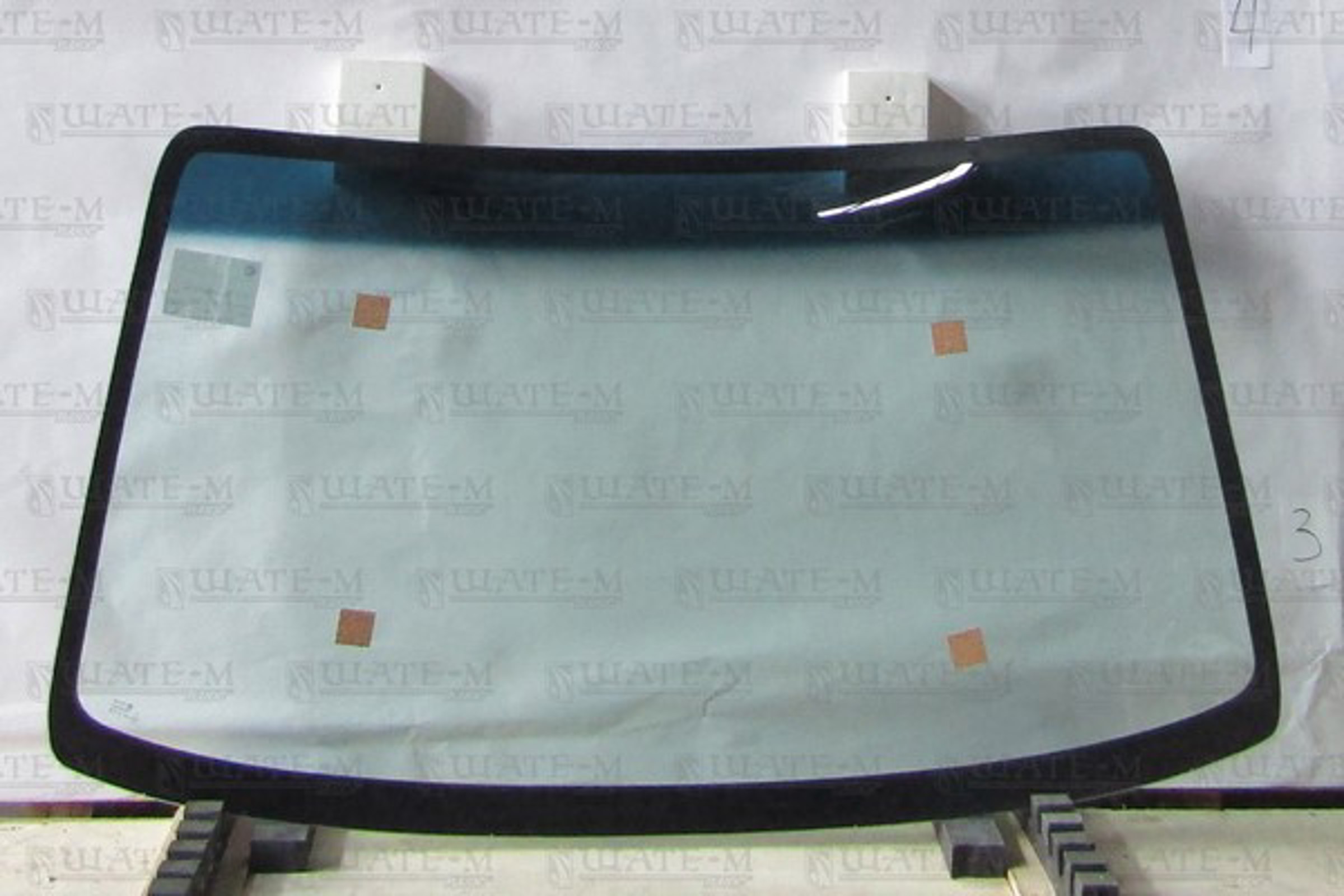 Стекло лобовое SUZUKI: WAGON R + 00-03, OPEL: AGILA (A) 00-07 (1388x795) зеленое, синяя полоса