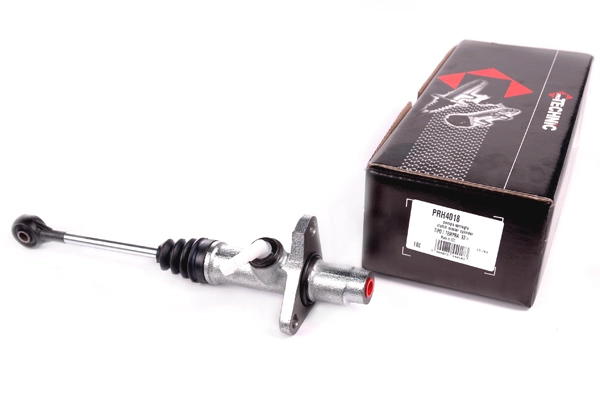 Главный цилиндр сцепления