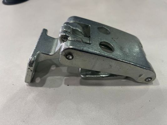 BLIC 6004-00-3547244P - Петля двери