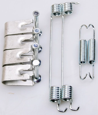 DENCKERMANN B160109 - Ремкомплект тормозных колодок ручника