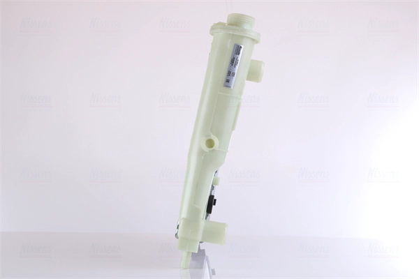 NISSENS 61852 - Радиатор охлаждения