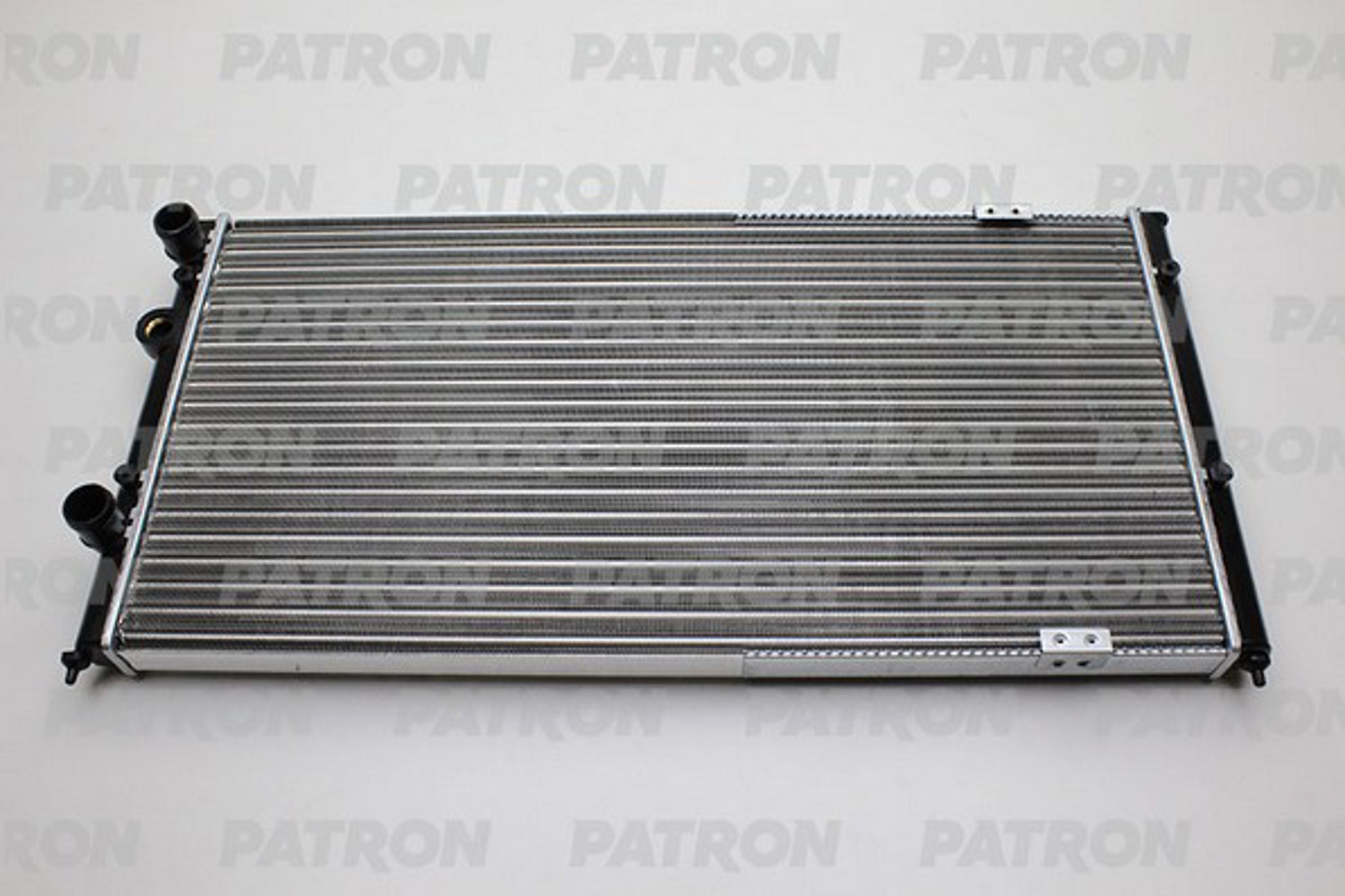 PATRON prs3254 - Радиатор системы охлаждения VW: PASSAT, PASSAT Variant 1.8i-2.8i/1.9TD, 88-